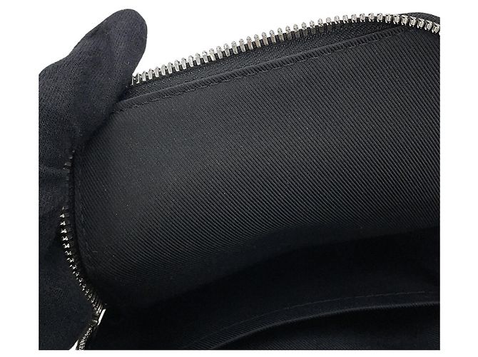 Borsa a tracolla Louis Vuitton Monogram Eclipse Taiga Outdoor Nero - vista 11