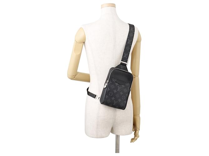 Borsa a tracolla Louis Vuitton Monogram Eclipse Taiga Outdoor Nero - vista 5