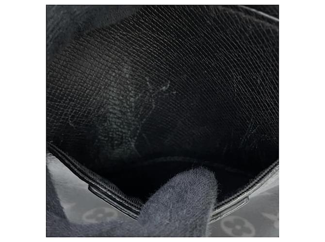 Borsa a tracolla Louis Vuitton Monogram Eclipse Taiga Outdoor Nero - vista 7