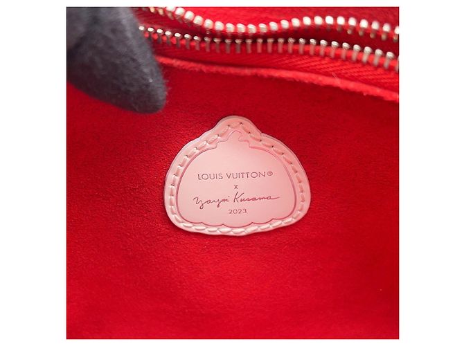 Cluny Borsa a tracolla in pelle Epi Louis Vuitton Bianco Rosso - vista 17