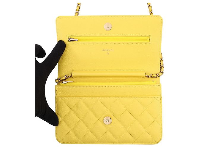 Portafoglio a Spalla Chanel Classic Matelassé Giallo - vista 5