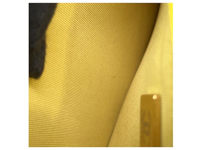 Portafoglio a Spalla Chanel Classic Matelassé Giallo - vista 9