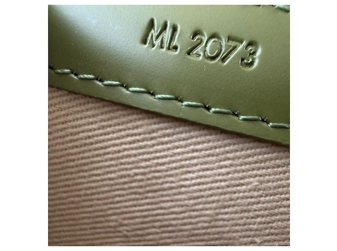 Borsa a tracolla Jacquemus The Long Bambino Flap in pelle di vitello Olive Verde Verde oliva - vista 12