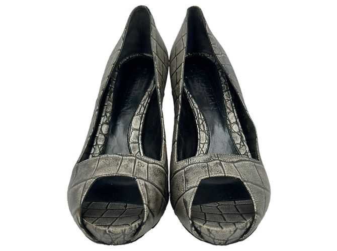 Alexander Mcqueen Croc-Embossed Peep-Toe Pumps in Grey Leather - view 2