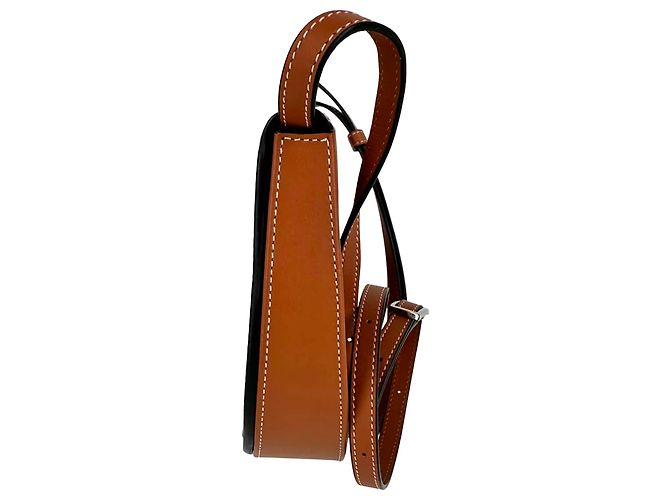 Pochette Small Heel di Loewe in pelle marrone - vista 3