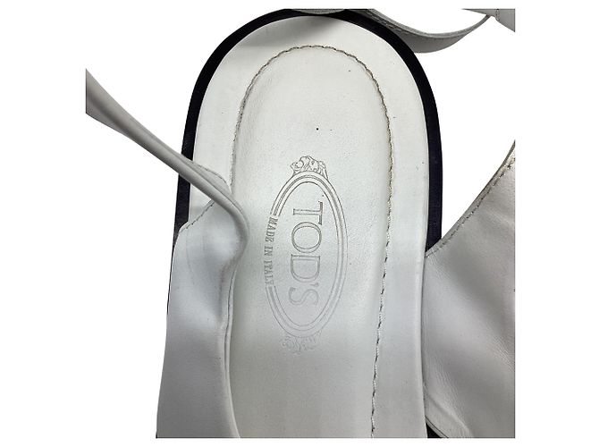 Sandali piatti con lacci Tod's in pelle bianca Bianco Crudo - vista 9