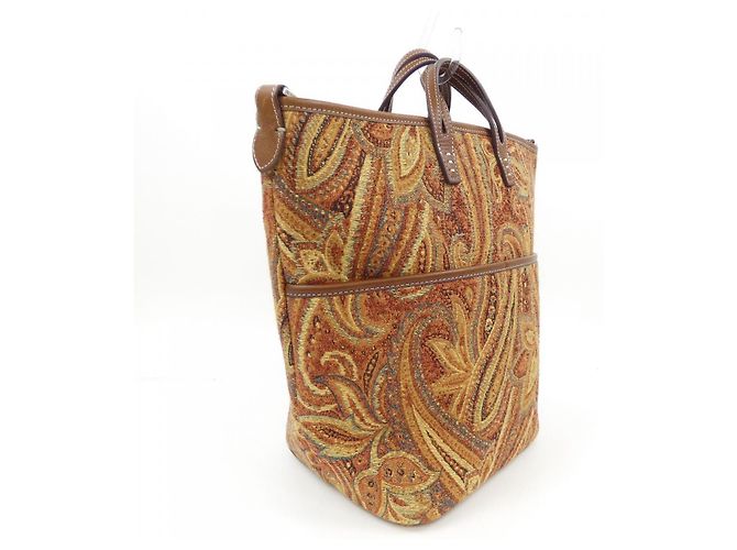 Autre Marque Eine VACATION-Tasche Braun - Ansicht 2