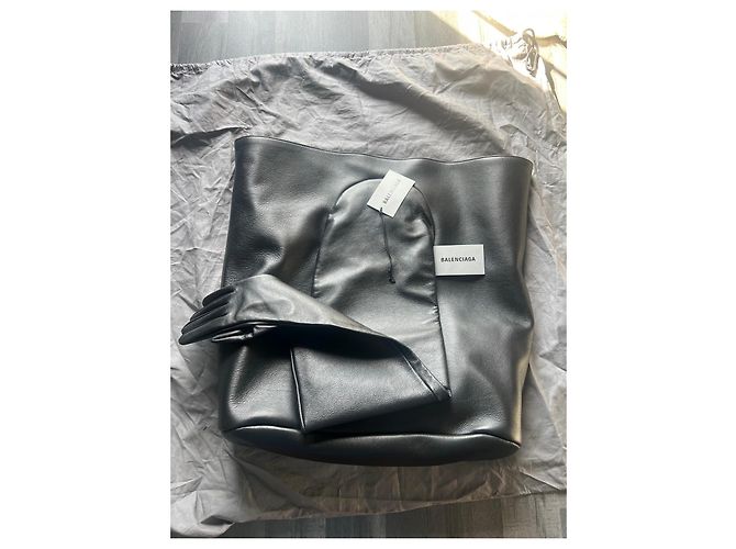 Balenciaga Borsa in pelle nera con foro circolare Nero - vista 11