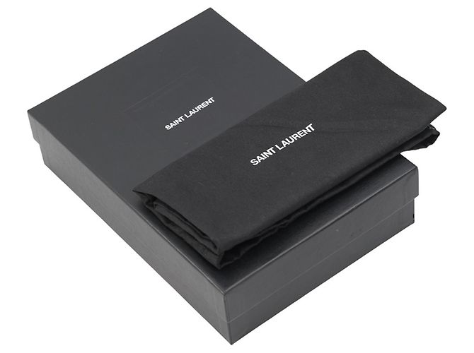 Portafoglio con catena Yves Saint Laurent in nero - vista 14