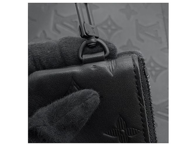 Borsa a tracolla Louis Vuitton Monogram Shadow Duo Nero - vista 12