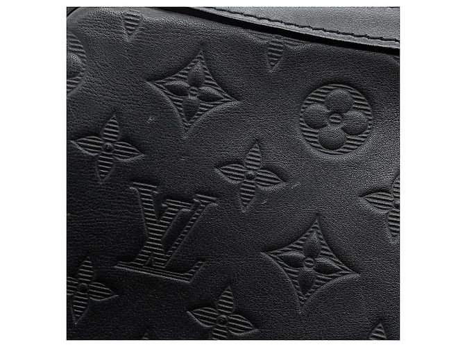 Borsa a tracolla Louis Vuitton Monogram Shadow Duo Nero - vista 9