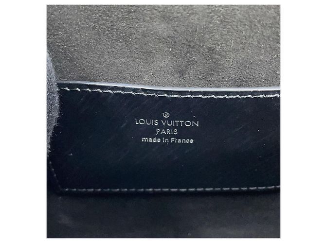 Borsa a tracolla con catena Louis Vuitton Epi Twist MM Nero - vista 18