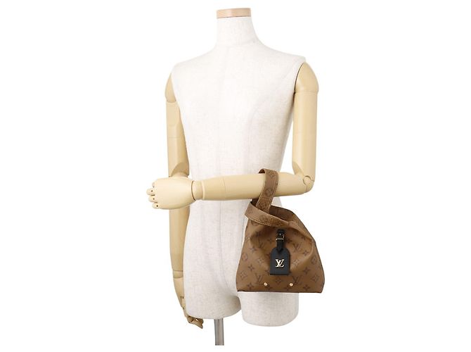Borsa Louis Vuitton Monogram Reverse Atlantis BB Marrone - vista 4