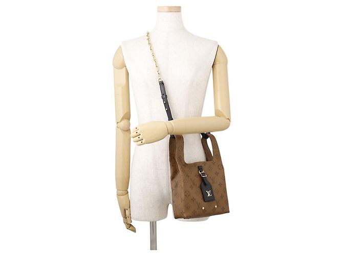 Borsa Louis Vuitton Monogram Reverse Atlantis BB Marrone - vista 5