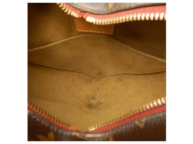 Borsa a tracolla Louis Vuitton Monogram Sac Coeur Marrone - vista 13