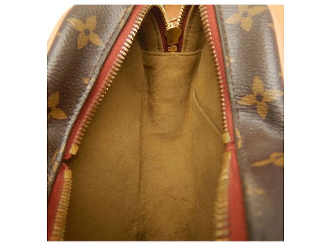 Borsa a tracolla Louis Vuitton Monogram Sac Coeur Marrone - vista 16