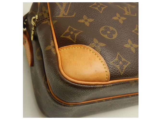 Louis Vuitton Monogram Nile Schultertasche Braun - Ansicht 17