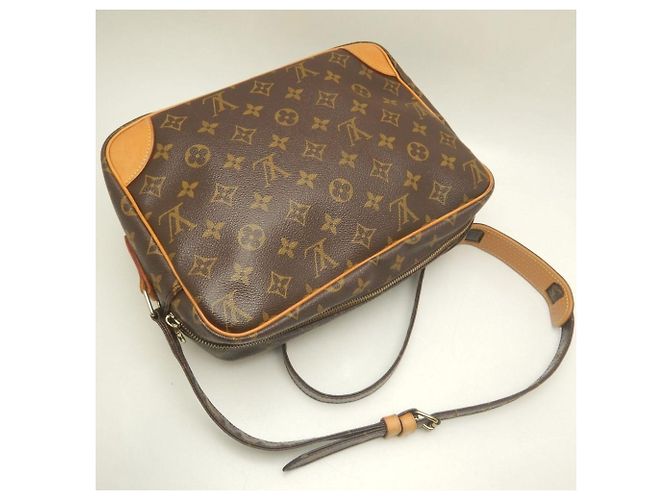 Louis Vuitton Monogram Nile Schultertasche Braun - Ansicht 4