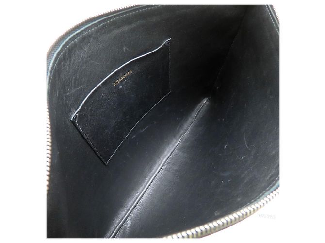 Clutch Balenciaga in pelle goffrata - vista 6