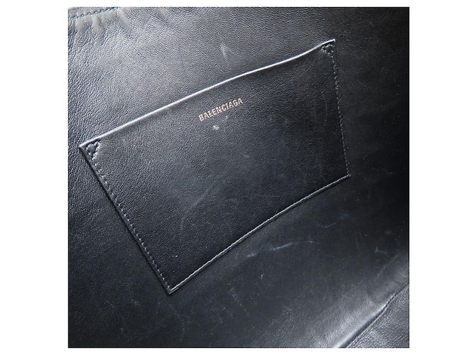 Clutch Balenciaga in pelle goffrata - vista 7