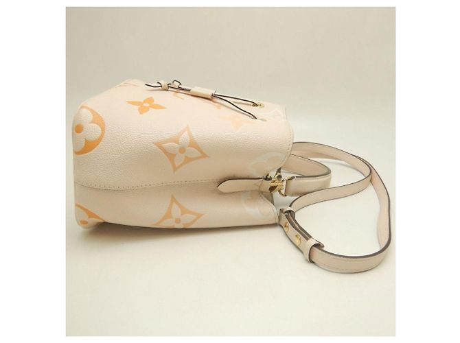 Néonoé Borsa a Spalla Louis Vuitton Monogram Empreinte NeoNoe BB D'oro Crudo - vista 6
