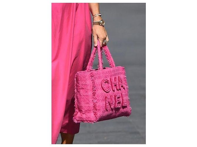 Chanel 19K Large Giant Logo Borsa Tote in Tweed Rosa Gold hardware - vista 4