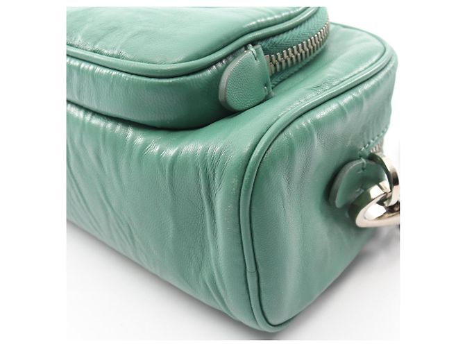 Borsa a tracolla in nappa antique Prada Verde - vista 6