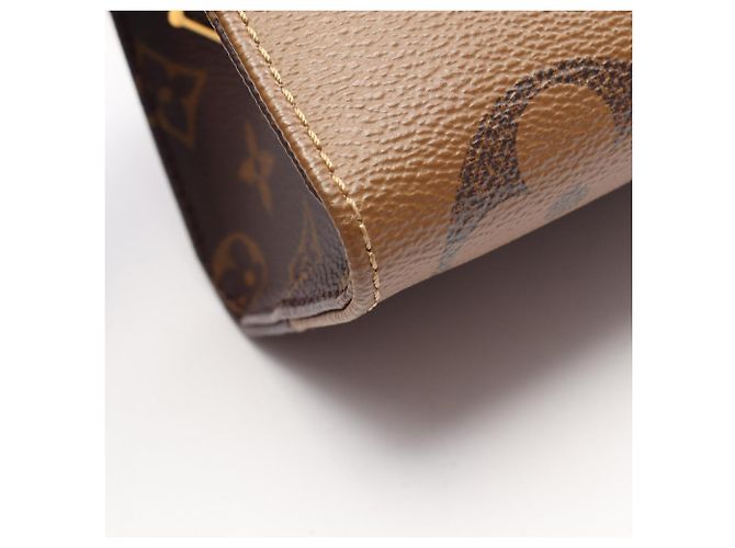 Borsa Louis Vuitton OnTheGo EW Monogram Giant Reverse Marrone - vista 7