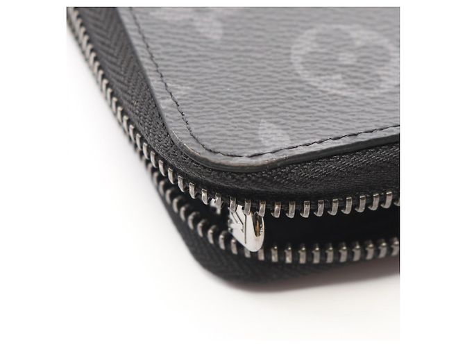 Zippy Louis Vuitton Long Bi-Fold Wallet in Black - view 9