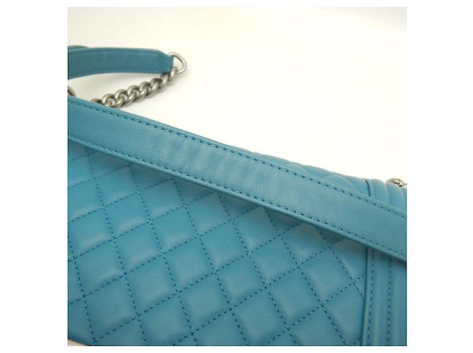 Borsa a tracolla Chanel Boy Chanel 25 Matelassé in blu - vista 10