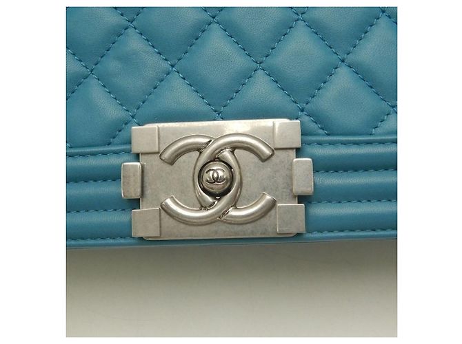 Borsa a tracolla Chanel Boy Chanel 25 Matelassé in blu - vista 11