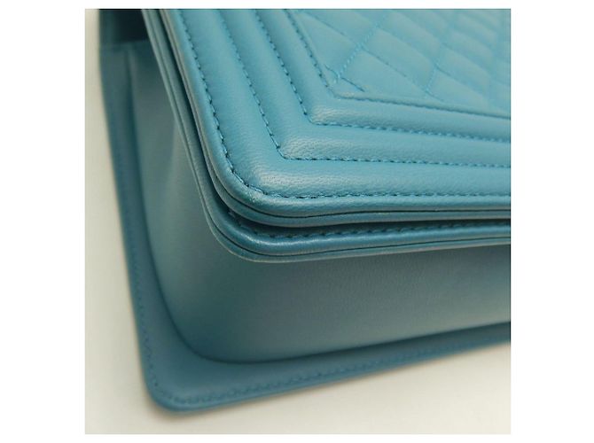 Borsa a tracolla Chanel Boy Chanel 25 Matelassé in blu - vista 12