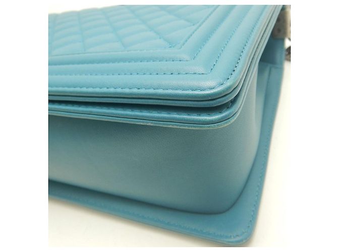Borsa a tracolla Chanel Boy Chanel 25 Matelassé in blu - vista 13