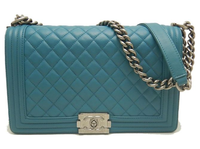 Borsa a tracolla Chanel Boy Chanel 25 Matelassé in blu - vista 2
