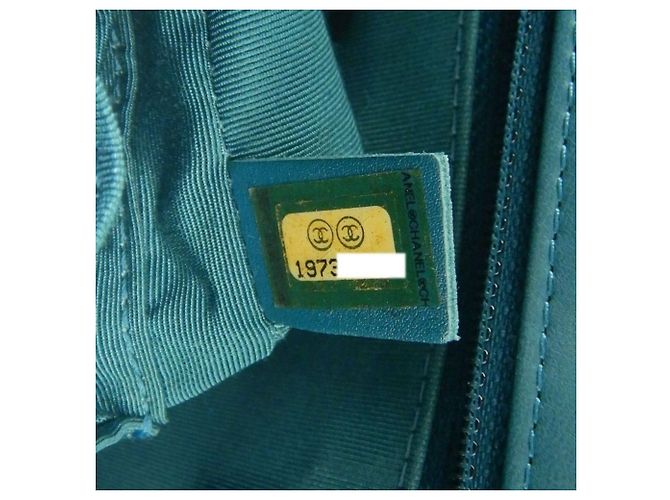 Borsa a tracolla Chanel Boy Chanel 25 Matelassé in blu - vista 20