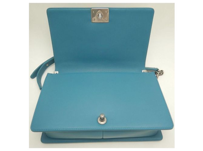Borsa a tracolla Chanel Boy Chanel 25 Matelassé in blu - vista 8