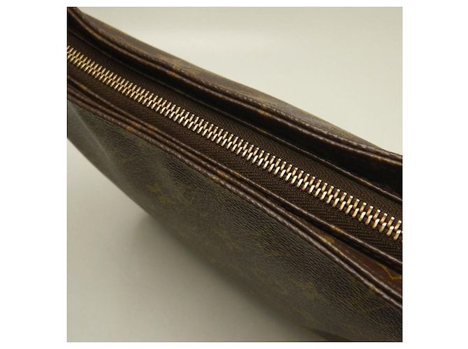 Sac à épaule Louis Vuitton Monogram Looping MM Marron - vue 11