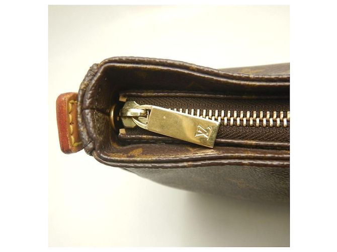 Sac à épaule Louis Vuitton Monogram Looping MM Marron - vue 12