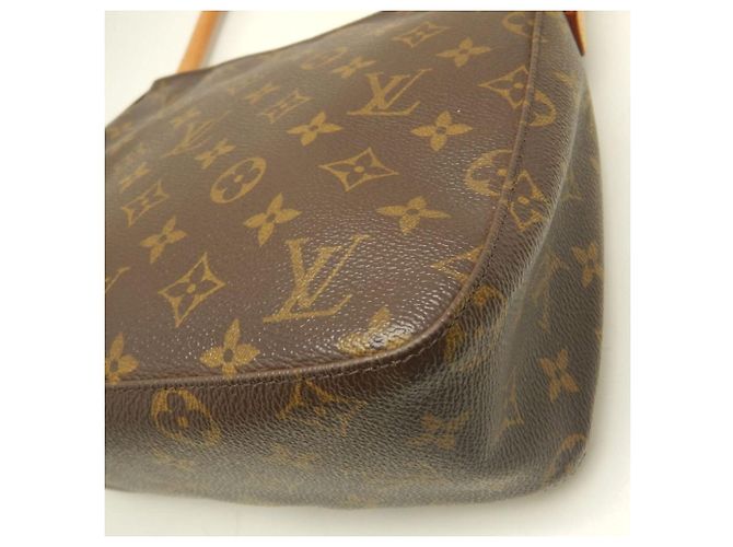 Sac à épaule Louis Vuitton Monogram Looping MM Marron - vue 14