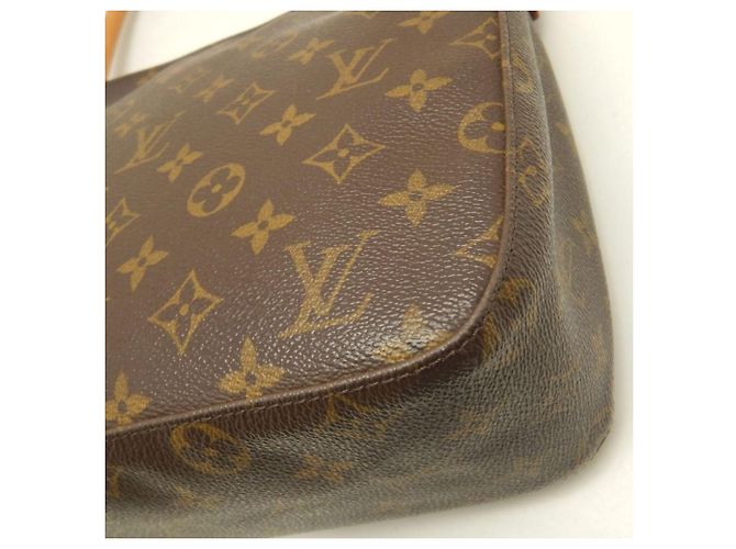 Sac à épaule Louis Vuitton Monogram Looping MM Marron - vue 16