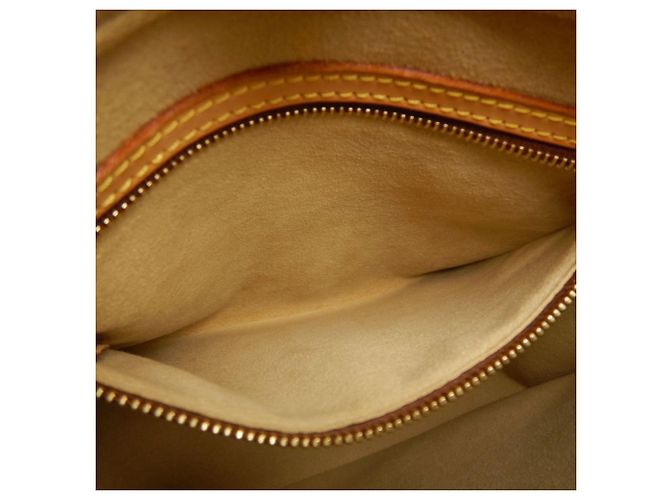 Sac à épaule Louis Vuitton Monogram Looping MM Marron - vue 18