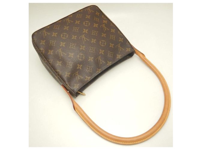 Sac à épaule Louis Vuitton Monogram Looping MM Marron - vue 3