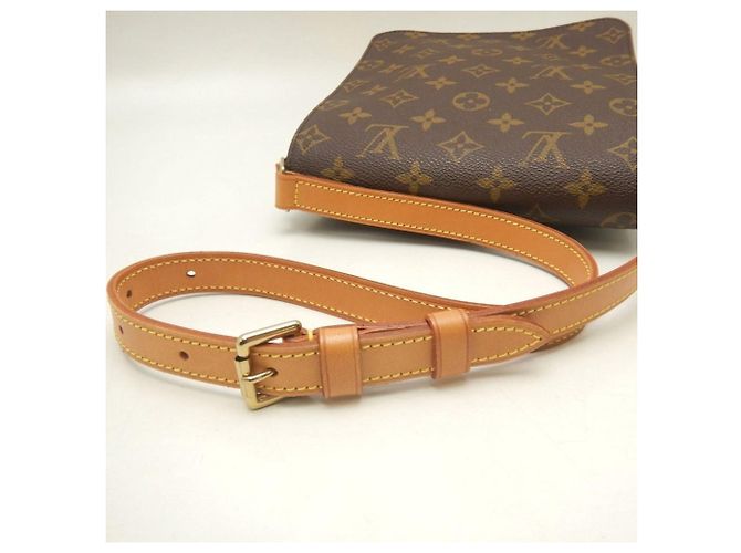 Borsa a tracolla Louis Vuitton Monogram Musette Salsa Marrone - vista 3