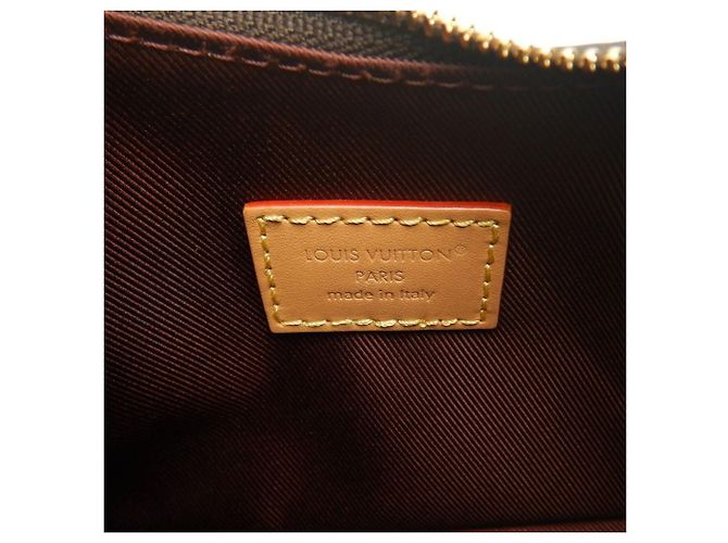 Borsa a tracolla Louis Vuitton Monogram Nano Boulogne Marrone - vista 13