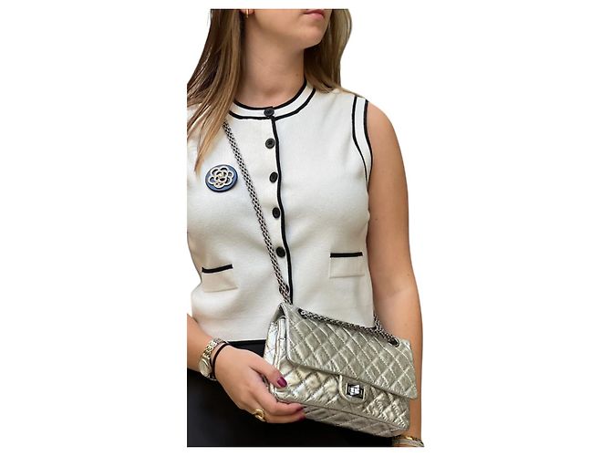 Mademoiselle Borsa Chanel 2.55 Reissue Medium Flap Pelle Argento Metallizzato - vista 2