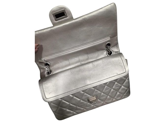 Mademoiselle Borsa Chanel 2.55 Reissue Medium Flap Pelle Argento Metallizzato - vista 6