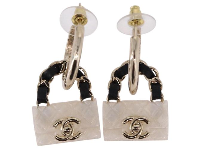 Orecchini a cerchio CHANEL Motif COCO Mark in Metallo Oro Bianco CC Auth SW2656SM D'oro - vista 2