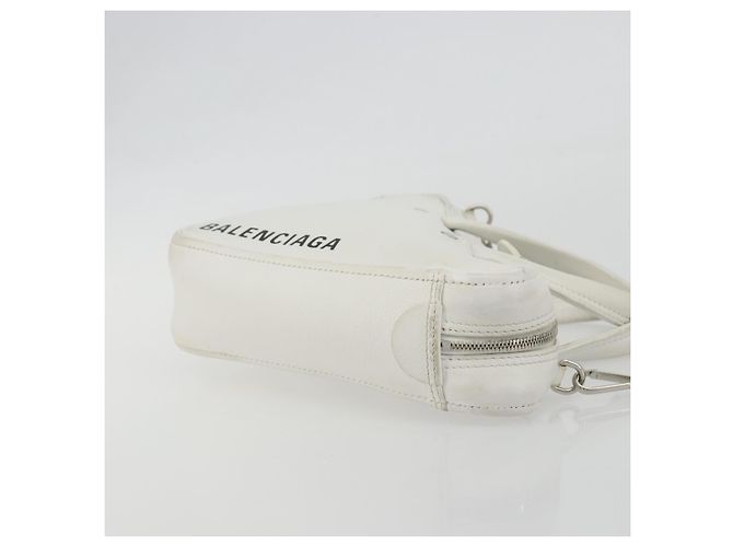 Borsa Duffel Triangle BALENCIAGA in pelle 2way Bianco Argento 527272 Auth bs35637A - vista 4
