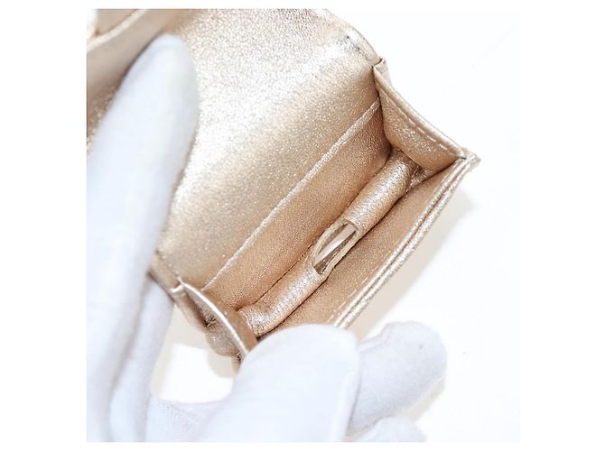 CHANEL Custodia Matelassé per AirPods Pro Set Pochette in Pelle Gold CC Auth 191648SM D'oro - vista 10