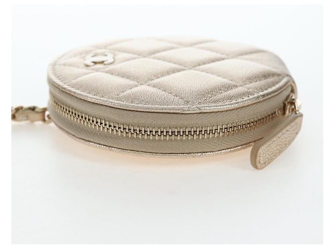 CHANEL Custodia Matelassé per AirPods Pro Set Pochette in Pelle Gold CC Auth 191648SM D'oro - vista 16